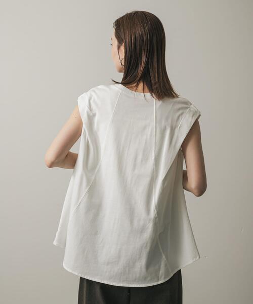 SENSE OF PLACE by URBAN RESEARCH(センスオブプレイスバイアーバンリサーチ)の「ショルダータックフレアカットトップ(Tシャツ/カットソー・レディース・グリーン/ブラック/オフホワイト・ONE)」の7枚目の写真