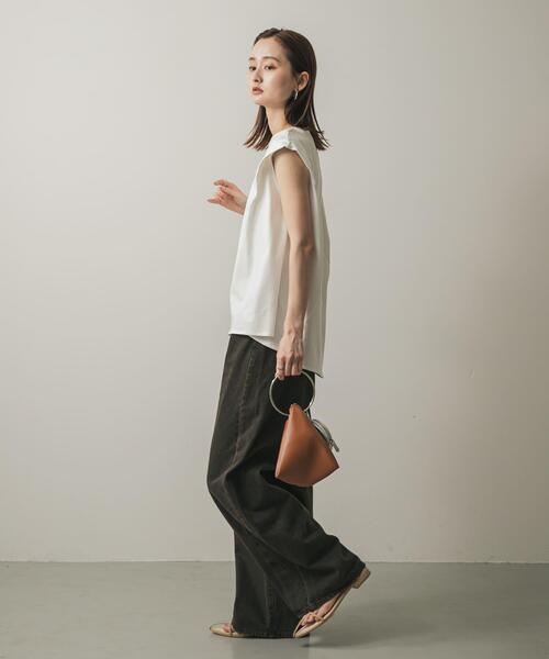 SENSE OF PLACE by URBAN RESEARCH(センスオブプレイスバイアーバンリサーチ)の「ショルダータックフレアカットトップ(Tシャツ/カットソー・レディース・グリーン/ブラック/オフホワイト・ONE)」の9枚目の写真