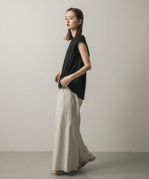 SENSE OF PLACE by URBAN RESEARCH(センスオブプレイスバイアーバンリサーチ)の「ショルダータックフレアカットトップ(Tシャツ/カットソー・レディース・グリーン/ブラック/オフホワイト・ONE)」の15枚目の写真