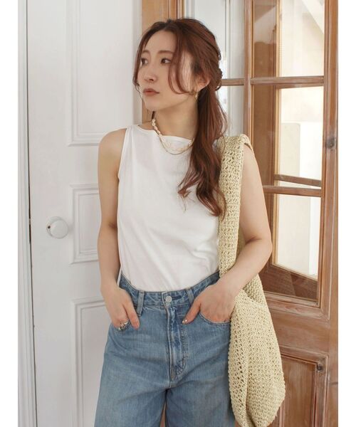 Ungrid(アングリッド)の「ショルダータックボックスシルエットタンクトップ(タンクトップ・レディース・その他1/ブラック/オフホワイト・FREE)」の8枚目の写真