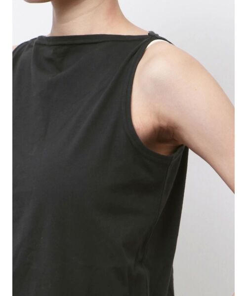 Ungrid(アングリッド)の「ショルダータックボックスシルエットタンクトップ(タンクトップ・レディース・その他1/ブラック/オフホワイト・FREE)」の18枚目の写真