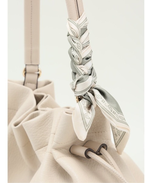 m.f.editorial(エムエフエディトリアル)の「【天巾着マグネット付き】スカーフ付き ワンショルダーバッグ(ショルダーバッグ・レディース・ベージュ/ブラック・FREE)」の19枚目の写真