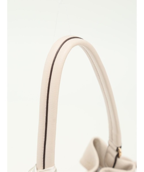 m.f.editorial(エムエフエディトリアル)の「【天巾着マグネット付き】スカーフ付き ワンショルダーバッグ(ショルダーバッグ・レディース・ベージュ/ブラック・FREE)」の21枚目の写真