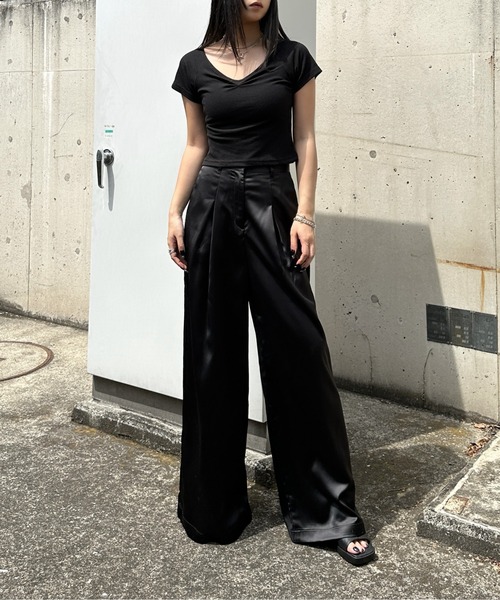 LVEU.(ラブユ.)の「【LVEU.】フロントギャザーリブトップス / トップス カットソー リブ ドレープ 半袖 クロップド ショート ブラック ホワイト ZOZOTOWN限定(Tシャツ/カットソー・レディース・ホワイト/ブラック・FREE)」の8枚目の写真