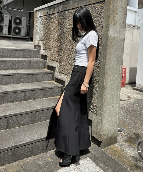 LVEU.(ラブユ.)の「【LVEU.】フロントギャザーリブトップス / トップス カットソー リブ ドレープ 半袖 クロップド ショート ブラック ホワイト ZOZOTOWN限定(Tシャツ/カットソー・レディース・ホワイト/ブラック・FREE)」の12枚目の写真