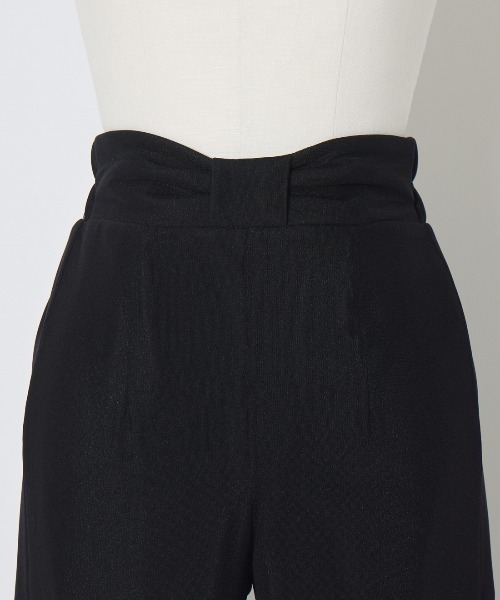 Ribbon and stone front open tulle pants（その他パンツ）｜AVENCHUMU