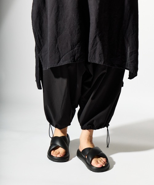 MEI(メイ)の「【 MEI / メイ 】 レディース クロスベルトサンダル CROSS BELT SANDAL(サンダル・レディース・アイボリー/ブラック・SMALL/LARGE/MEDIUM)」の7枚目の写真
