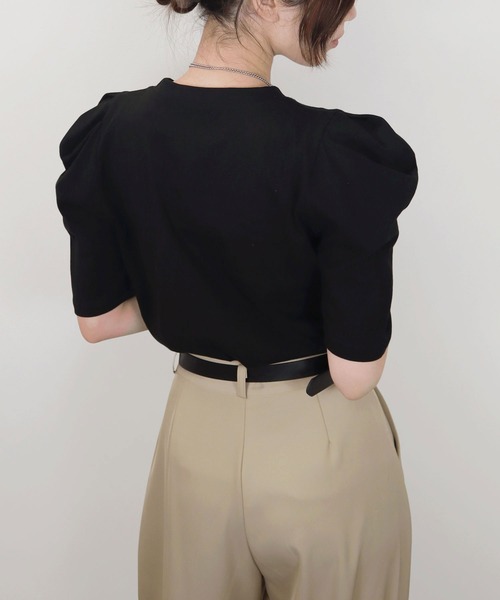 Reurie'(レウリィ)の「【ZOZO限定】パフスリーブT/puff sleeveT 半袖 カットソー Tシャツ アイボリー ブラック 大人カジュアル シンプル 夏トップス(Tシャツ/カットソー・レディース・アイボリー/ブラック・FREE)」の10枚目の写真