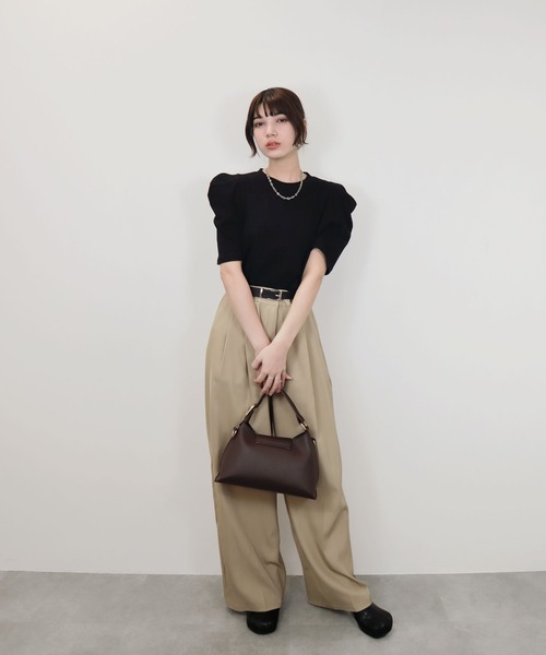 Reurie'(レウリィ)の「【ZOZO限定】パフスリーブT/puff sleeveT 半袖 カットソー Tシャツ アイボリー ブラック 大人カジュアル シンプル 夏トップス(Tシャツ/カットソー・レディース・アイボリー/ブラック・FREE)」の9枚目の写真
