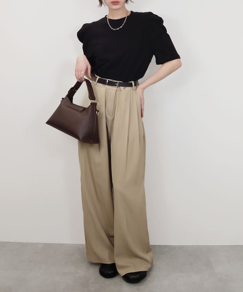 Reurie'(レウリィ)の「【ZOZO限定】パフスリーブT/puff sleeveT 半袖 カットソー Tシャツ アイボリー ブラック 大人カジュアル シンプル 夏トップス(Tシャツ/カットソー・レディース・アイボリー/ブラック・FREE)」の13枚目の写真