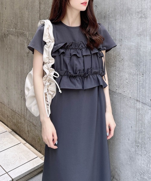 INGNI(イング)の「【WEB限定】フリルリボンビスチェ+ワンピース/セット(ワンピース・レディース・ブラック/グレー・M)」の8枚目の写真