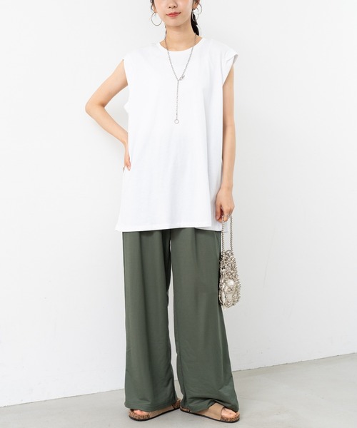 refinedworks(リファインドワークス)の「【refinedworks】肩回りカバーしてくれる ノースリトップス!(Tシャツ/カットソー・レディース・カーキ/ホワイト/ブラック・FREE)」の19枚目の写真