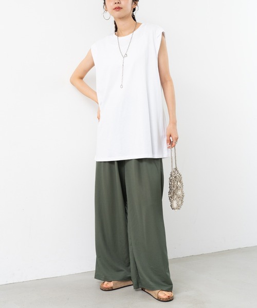 refinedworks(リファインドワークス)の「【refinedworks】肩回りカバーしてくれる ノースリトップス!(Tシャツ/カットソー・レディース・カーキ/ホワイト/ブラック・FREE)」の20枚目の写真