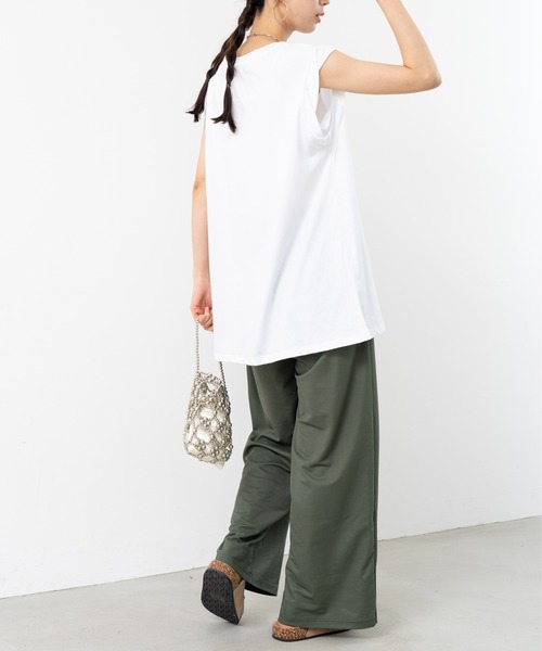 refinedworks(リファインドワークス)の「【refinedworks】肩回りカバーしてくれる ノースリトップス!(Tシャツ/カットソー・レディース・カーキ/ホワイト/ブラック・FREE)」の21枚目の写真