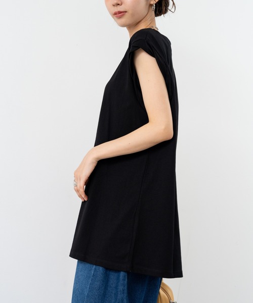 refinedworks(リファインドワークス)の「【refinedworks】肩回りカバーしてくれる ノースリトップス!(Tシャツ/カットソー・レディース・カーキ/ホワイト/ブラック・FREE)」の4枚目の写真