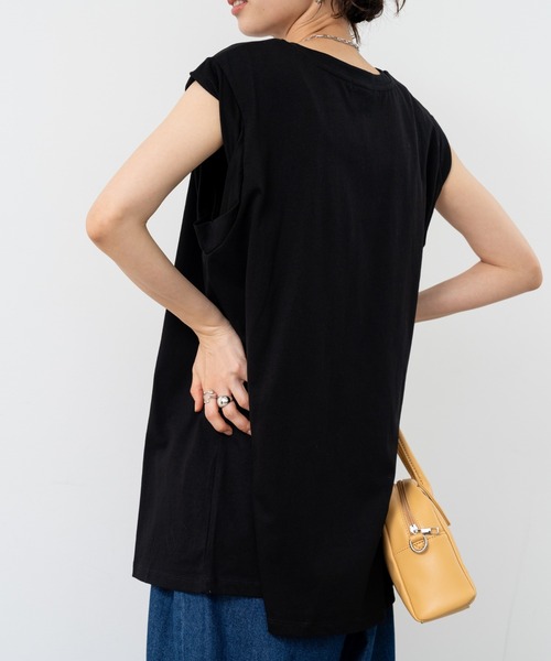 refinedworks(リファインドワークス)の「【refinedworks】肩回りカバーしてくれる ノースリトップス!(Tシャツ/カットソー・レディース・カーキ/ホワイト/ブラック・FREE)」の6枚目の写真