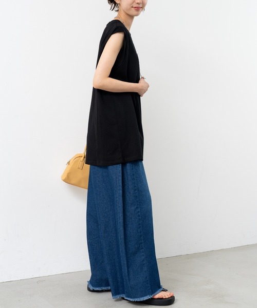 refinedworks(リファインドワークス)の「【refinedworks】肩回りカバーしてくれる ノースリトップス!(Tシャツ/カットソー・レディース・カーキ/ホワイト/ブラック・FREE)」の15枚目の写真