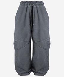 BLR BLUER（ビーエルアールブラー）の「【BLR BLUER】Dyed Circle Logo Over-fit Armor Sweat Pants / 【ビーエルアール ブラー】サイクルロゴオーバーフィットスウェットパンツ（スウェットパンツ）」