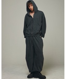 BLR BLUER（ビーエルアールブラー）の「【BLR BLUER】Dyed Circle Logo Over-fit Armor Sweat Pants / 【ビーエルアール ブラー】サイクルロゴオーバーフィットスウェットパンツ（スウェットパンツ）」