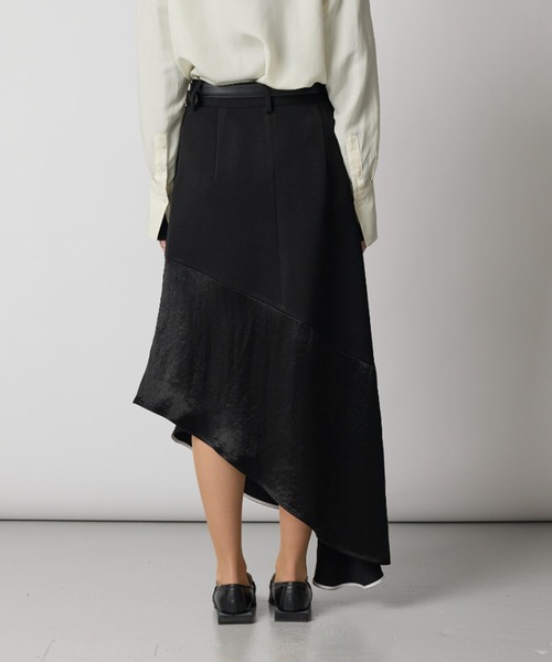 CINOH(チノ)の「BONDING ASYMMETRY FLARE SKIRT(スカート・レディース・ブラウン/ブラック・36/38)」の5枚目の写真
