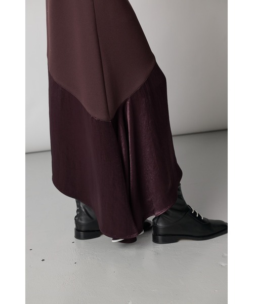 【新品未使用】CINOH/チノ ニットフレアスカート セール】BONDING ASYMMETRY FLARE SKIRT（スカート）｜CINOH