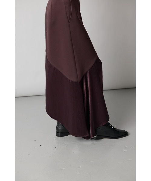 CINOH(チノ)の「BONDING ASYMMETRY FLARE SKIRT(スカート・レディース・ブラウン/ブラック・36/38)」の13枚目の写真