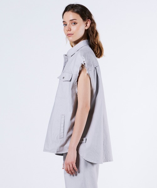 DOUBLE STANDARD CLOTHING（ダブルスタンダードクロージング）の「12ozノースリーブデニムジャケット（ベスト・レディース・ライトグレー・FREE）」の16枚目の写真
