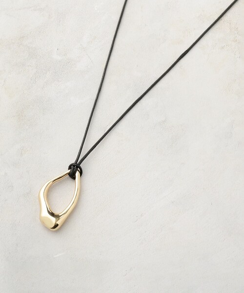 grove(グローブ)の「【ネックホルダー】変形オーバルコードネックレス(ネックレス・レディース・ゴールド/シルバー・00)」の3枚目の写真