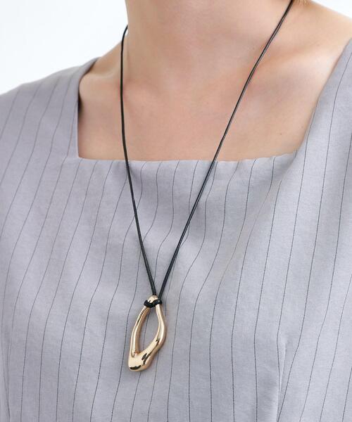 grove(グローブ)の「【ネックホルダー】変形オーバルコードネックレス(ネックレス・レディース・ゴールド/シルバー・00)」の6枚目の写真