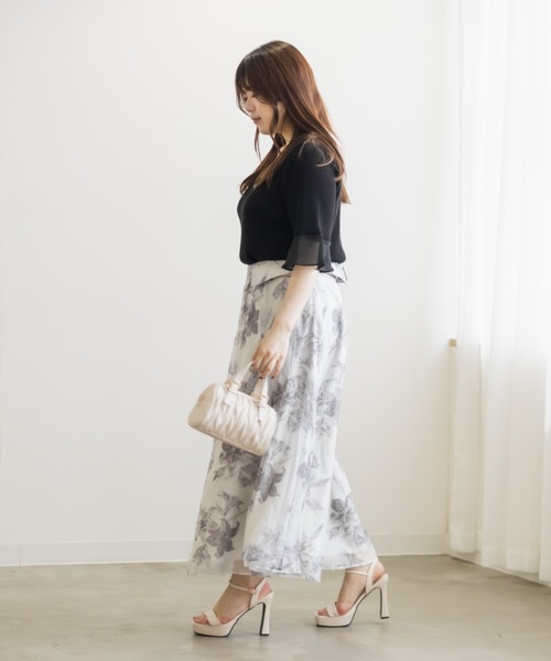 CLETTE(クレット)の「袖シフォンクルーネックニット(ニット/セーター・レディース・ホワイト系その他/オフホワイト/ブラック系その他/ブラック・LL/3L/4L)」の17枚目の写真