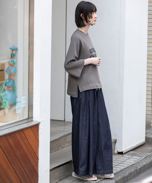 Munich（ミューニック）の「ルーズ裏毛ロゴプリントプルオーバー（スウェット・レディース・モカ/ダークベージュ/ベージュ・FREE）」の10枚目の写真