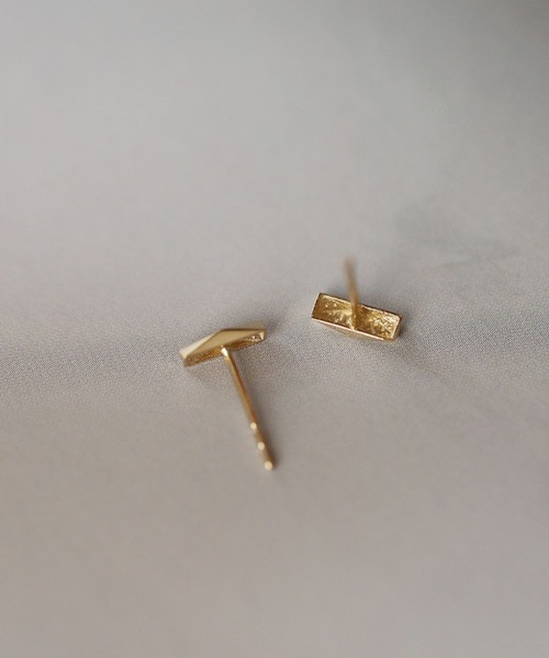 yu-ka（ユーカ）の「YU-KA:ロッドスタッズミニピアス Rod stud mini pierce（ピアス（両耳用）・レディース・シルバー/ゴールド・FREE）」の5枚目の写真