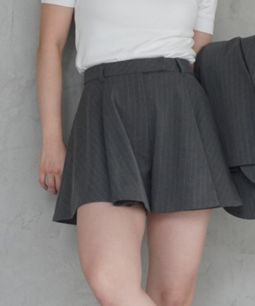 EIMY ISTOIRE（エイミーイストワール）の「タックハーフパンツ（その他パンツ・レディース・グレー/ベージュ/ホワイト/ブラック・F）」の3枚目の写真