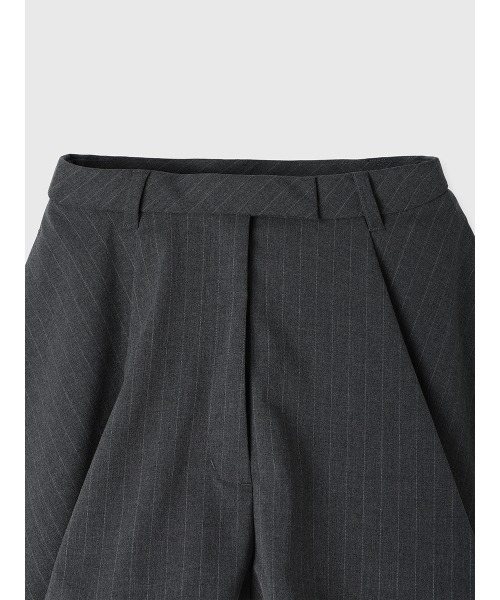 EIMY ISTOIRE（エイミーイストワール）の「タックハーフパンツ（その他パンツ・レディース・グレー/ベージュ/ホワイト/ブラック・F）」の6枚目の写真