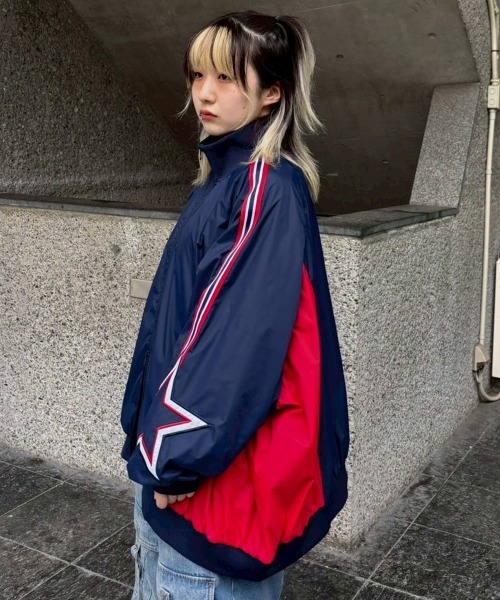 Candy Stripper（キャンディストリッパー）の「RACING NYLON TRACK ZIP UP ジャケット（ナイロンジャケット・レディース・ベージュ/ネイビー/ブラック・FREE）」の10枚目の写真