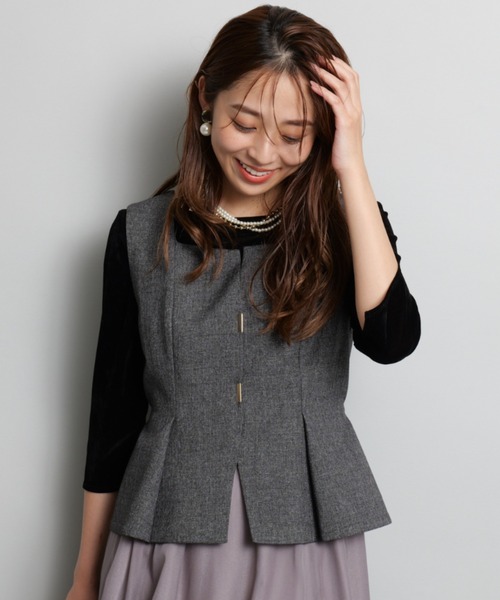 秋冬服★完売品★新品★ジャスグリッティー　長袖ベロアタッチシアーカット JUSGLITTY（ジャスグリッティー）の「ベロアタッチシアーカット