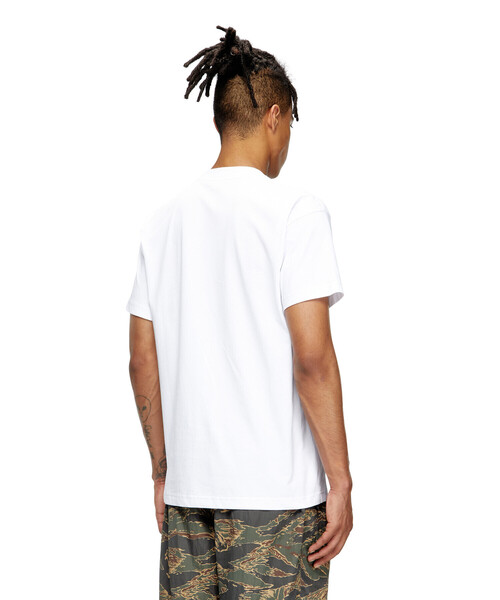 DIESEL（ディーゼル）の「メンズ Tシャツ T-NORM-T11（Tシャツ/カットソー・メンズ・ホワイト/ブラック・SMALL/MEDIUM/X-SMALL/XX-LARGE/LARGE/XXX-LARGE/X-LARGE）」の4枚目の写真