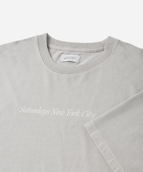 Saturdays NYC（サタデーズ ニューヨークシティ ）の「Pigment Dyed Headline SS T-Shirt（Tシャツ/カットソー・メンズ・グリーン/キナリ/オレンジ・M/L/S/XL）」の11枚目の写真