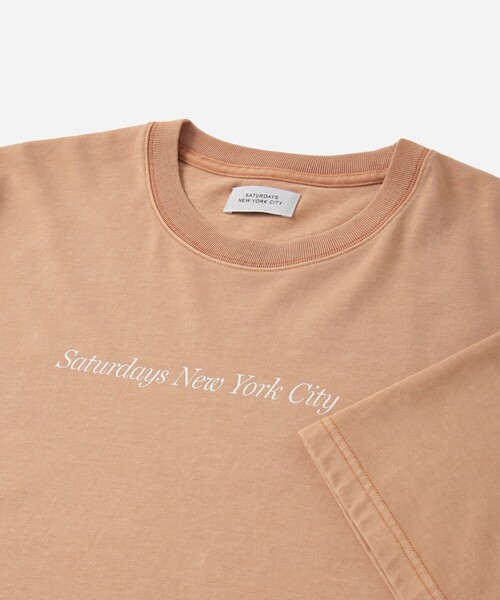 Saturdays NYC（サタデーズ ニューヨークシティ ）の「Pigment Dyed Headline SS T-Shirt（Tシャツ/カットソー・メンズ・グリーン/キナリ/オレンジ・M/L/S/XL）」の10枚目の写真