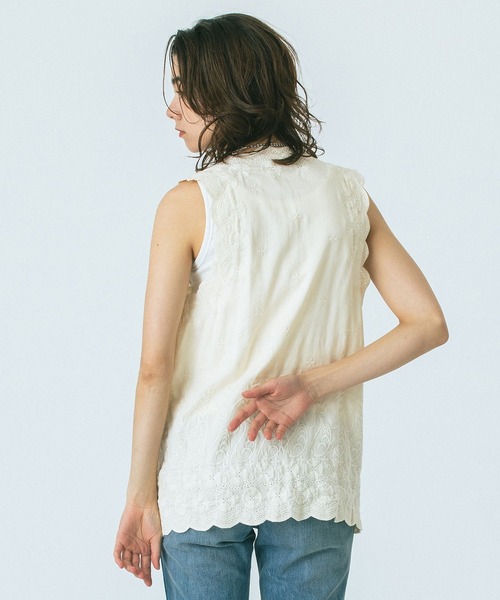 HLAADA(フラーダ)の「(HLAADA for ROSEBUD)EMBROIDERY GILET(ベスト・レディース・ブラック/ホワイト・ONE SIZE)」の5枚目の写真