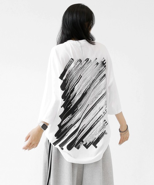minsobi(ミンソビ)の「アートアタックペインティングT(Tシャツ/カットソー・メンズ・ホワイト/ブラック・FREE)」の1枚目の写真