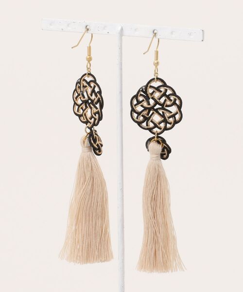 tone（トーン）の「【Shin】[シン]水引タッセルピアス(MA)（ピアス（両耳用）・レディース・ブラック/ベージュ/ブラウン/ホワイト/ブルー/パープル/ターコイズブルー/ネイビー・FREE）」の10枚目の写真
