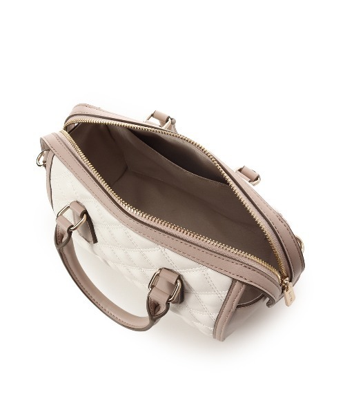 & chouette（アンドシュエット）の「キルティングボストンバッグ（ショルダーバッグ・レディース・ピンク/オフホワイト/ライトブルー/ブラック・FREE）」の15枚目の写真