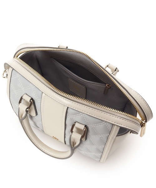 & chouette（アンドシュエット）の「キルティングボストンバッグ（ショルダーバッグ・レディース・ピンク/オフホワイト/ライトブルー/ブラック・FREE）」の21枚目の写真