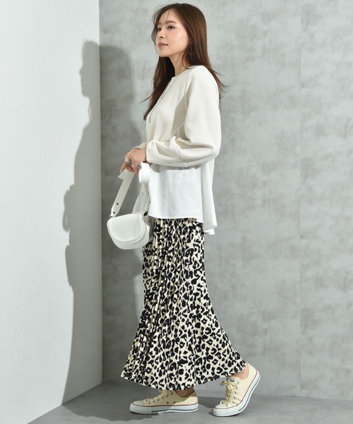 INTERPLANET（インタープラネット）の「スポンジリバー裾異素材切替プルオーバー（Tシャツ/カットソー・レディース・ブラック/ナチュラル/グレー・FREE）」の8枚目の写真