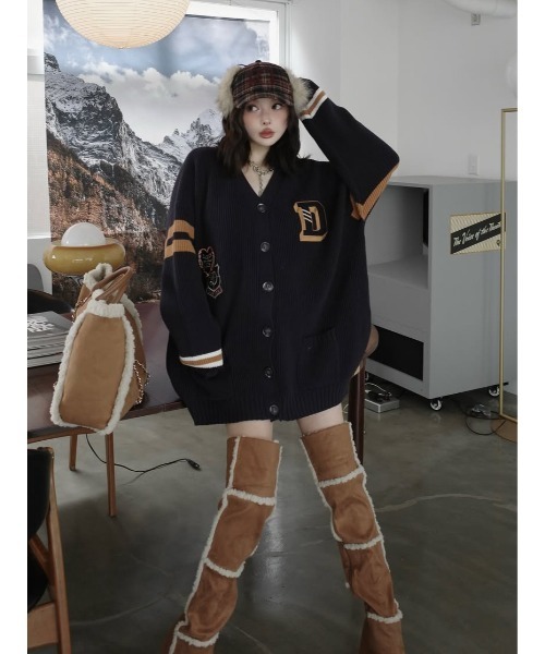 新品ダーリッチフェイクムートンニーハイブーツM &ポンポン付きビーニーセット 新品ダーリッチフェイクムートンニーハイブーツM &ポンポン付き