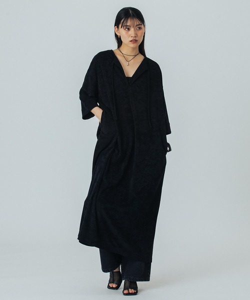 ROSE BUD（ローズバッド）の「H/H LONG DRESS（ワンピース・レディース・ブラック/レッド/ベージュ・S/M）」の4枚目の写真