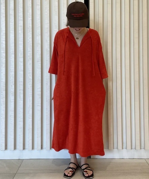 ROSE BUD（ローズバッド）の「H/H LONG DRESS（ワンピース・レディース・ブラック/レッド/ベージュ・S/M）」の16枚目の写真