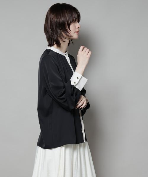 NANO universe（ナノユニバース）の「バイカラーデザインブラウス（シャツ/ブラウス・レディース・ブルー/ブラック/ホワイト・FREE）」の4枚目の写真