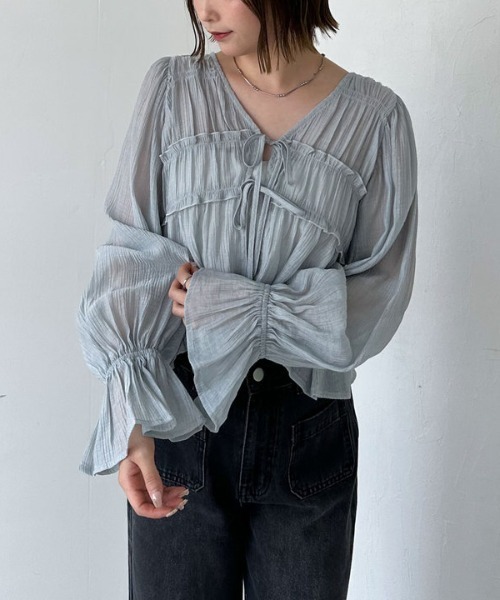 archives（アルシーヴ）の「楊柳シャーリングショートブラウス（シャツ/ブラウス・レディース・アイボリー/ブラック/ブラウン/グレー・MEDIUM）」の6枚目の写真